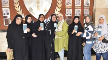 محافظ بورسعيد يسلم 5 منح عمرة مجانية بدعم من صندوق تحيا مصر محافظ بورسعيد يسلم 5 منح عمرة مجانية بدعم من صندوق تحيا مصر