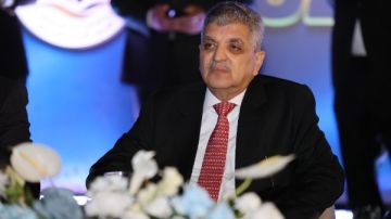 أسامة ربيع: إيرادات قناة السويس ترتفع 56.7 خلال أغسطس إلى 567.1 مليون دولار أسامة ربيع: إيرادات قناة السويس ترتفع 56.7 خلال أغسطس إلى 567.1 مليون دولار