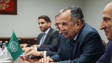 فلسطين في صدارة مباحثات نبيل فهمي ووزير الخارجية الروسي فلسطين في صدارة مباحثات نبيل فهمي ووزير الخارجية الروسي