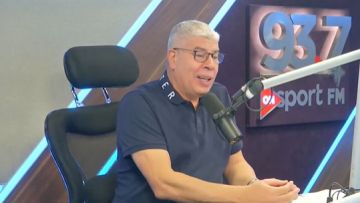 شوبير يفتح النار على إدارة الأندية المصرية: الجماهير هي اللي بتدير وبتقرر شوبير يفتح النار على إدارة الأندية المصرية: الجماهير هي اللي بتدير وبتقرر