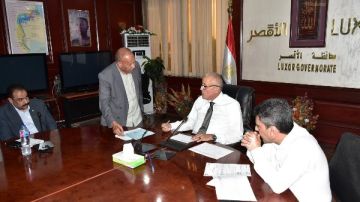 محافظ الأقصر يبحث موقف الأراضي المطلوبة لتوسعات المدارس وإنشاء فصول جديدة محافظ الأقصر يبحث موقف الأراضي المطلوبة لتوسعات المدارس وإنشاء فصول جديدة