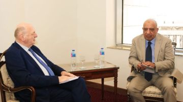 وزير الكهرباء: استمرار التعاون مع الجانب الإيطالي لنقل الخبرات الفنية بين البلدين وزير الكهرباء: استمرار التعاون مع الجانب الإيطالي لنقل الخبرات الفنية بين البلدين