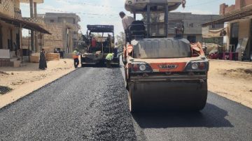 البحيرة.. متابعة أعمال رصف طريق الجنابهة بحوش عيسى ضمن الخطة الاستثمارية البحيرة.. متابعة أعمال رصف طريق الجنابهة بحوش عيسى ضمن الخطة الاستثمارية