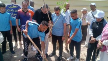 تشجير الميادين والشوارع والمناطق السكنية ضمن مبادرة أسوان بشبابها أجمل بمشاركة مجتمعية جادة ومتميزة لتحويل زهرة الجنوب إلى نموذج للطريق الأخضر تشجير الميادين والشوارع والمناطق السكنية ضمن مبادرة أسوان بشبابها أجمل بمشاركة مجتمعية جادة ومتميزة لتحويل زهرة الجنوب إلى نموذج للطريق الأخضر