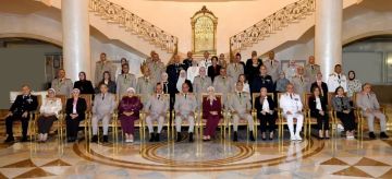 الفريق أشرف سالم زاهر يكرم عددا من القادة الذين أوفوا العطاء بالقوات المسلحة صور الفريق أشرف سالم زاهر يكرم عددا من القادة الذين أوفوا العطاء بالقوات المسلحة صور