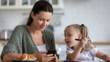 انتقائية الأطفال في الطعام.. متى تكون طبيعية ومتى تستدعي الطبيب؟
