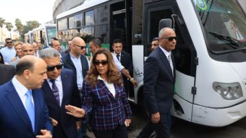 التنمية المحلية والبيئة: تحسين مستوى الخدمات اليومية للمواطنين في جميع المحافظات التنمية المحلية والبيئة: تحسين مستوى الخدمات اليومية للمواطنين في جميع المحافظات