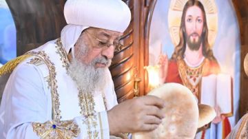 قداسة البابا تواضروس يصلي القداس في دير آڤا ڤيني بملوي صور قداسة البابا تواضروس يصلي القداس في دير آڤا ڤيني بملوي صور