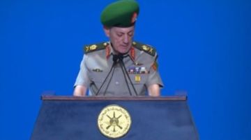مدير الأكاديمية العسكرية: حماية الأوطان لا تكون بالسلاح في الميادين فقط بل بصون الحقوق مدير الأكاديمية العسكرية: حماية الأوطان لا تكون بالسلاح في الميادين فقط بل بصون الحقوق