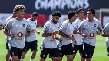 الأهلي يستأنف تدريباته اليوم استعدادا لمواجهة الزمالك في الدوري الأهلي يستأنف تدريباته اليوم استعدادا لمواجهة الزمالك في الدوري