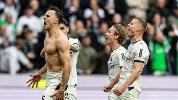 بوروسيا دورتموند يهزم فياريال بثلاثية في دوري أبطال أوروبا بوروسيا دورتموند يهزم فياريال بثلاثية في دوري أبطال أوروبا