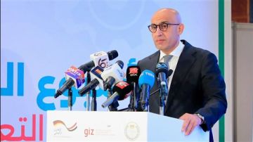 وزير التعليم يكشف خطة تحسين نواتج التعلم والتوسع في الذكاء الاصطناعي وزير التعليم يكشف خطة تحسين نواتج التعلم والتوسع في الذكاء الاصطناعي