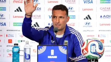 سكالوني مستمر مع الأرجنتين؟ عرض جديد قد يبقيه حتى كأس العالم 2030