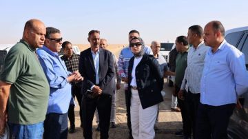 محافظ الوادي الجديد تتفقد أعمال الرفع المساحي لطريق باريس ـ العوينات وإنشاء مدخل للبحيرة محافظ الوادي الجديد تتفقد أعمال الرفع المساحي لطريق باريس ـ العوينات وإنشاء مدخل للبحيرة
