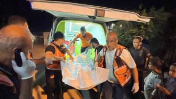 استشهاد فلسطيني وإصابة آخرين جراء قصف الاحتلال لعدة مناطق في غزة استشهاد فلسطيني وإصابة آخرين جراء قصف الاحتلال لعدة مناطق في غزة