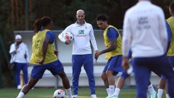 فرنسا تفوز على تركيا بهدف في دوري الأمم الأوروبية فرنسا تفوز على تركيا بهدف في دوري الأمم الأوروبية