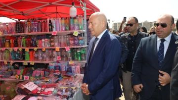 محافظ القاهرة يفتتح معرض أهلا مدارس بحى السلام أول