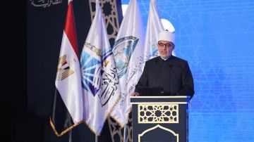 المفتي: مصر أدركت مبكرا خطورة التحديات التي تواجه الأسرة فبادرت بصياغة قوانين الأحوال الشخصية المفتي: مصر أدركت مبكرا خطورة التحديات التي تواجه الأسرة فبادرت بصياغة قوانين الأحوال الشخصية