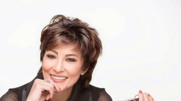 سماح أنور توجه رسالة إلى فتاة يشبهها البعض بها
