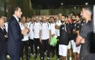  وزير الرياضة يؤازر المنتخب قبل مواجهة أنجولا وينقل تحيات الرئيس للاعبين