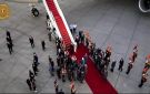 رفع الأعلام وحفاوة كبيرة.. الرئيس السيسي يستقبل نظيره الصيني في مطار القاهرة