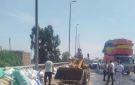 انقلاب حمولة سيارة جامبو على كوبري قها دون إصابات