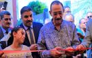 محافظ سوهاج يفتتح معرضي أهلا مدارس بالمراغة وساقلتة