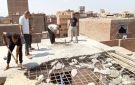 إزالة سقف مخالف في الدور الخامس في عقار بالمنيرة الغربية - eg