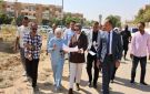 محافظ الوادي الجديد تبحث مقترح إنشاء مجتمع سكني بأرض البحوث بالخارجة - eg