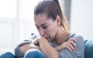 أعراض شائعة قد تشير إلى نقص فيتامين D.. متى تحتاج إلى التحليل؟