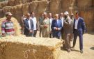 131 ألف فدان أرز.. محافظ الغربية يتابع مواقع التجميع ويشدد على منع حرق القش