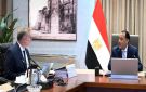 رئيس الوزراء يتابع مع وزير البترول عددا من ملفات العمل
