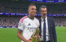 مبابي يتسلم جائزة الحذاء الذهبي لدوري أبطال أوروبا قبل مواجهة إنتر ميلان