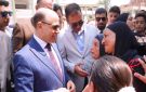 مش همشي غير لما أسمع كل واحد فيكم.. محافظ الغربية يحاور أهالي قرى وعزب كفر الزيات