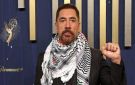 خافيير بارديم يدعم عريضة تطالب بإبعاد المغنية بينك عن منصبها كسفيرة للنوايا الحسنة