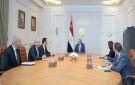 السيسي يبحث مع أورنج تأهيل الشباب لسوق العمل.. والشركة تخصص 25 مليون يورو