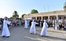بمشاركة السائحين..محافظة قنا تحتفل باليوم العالمي للسياحة من معبد دندرة