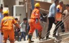 البحث عن ضحايا ومصابين بعد انهيار منزل من 4 طوابق في المنيا