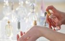 العطر بيختفي بسرعة من جسمك؟ .. 6 أخطاء تقلل ثباته