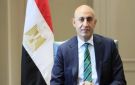 بعد واقعة محافظ القليوبية.. وزير التعليم يداعب عامل نظافة مدرسة بكفر الشيخ