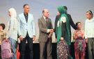 محافظ الغربية يشهد تسليم الحقائب والأدوات والمستلزمات الدراسية للطلاب الأولى بالرعاية - eg