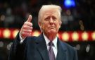 ترامب يعد بدفع 5 آلاف دولار لكل بالغ إذا فاز الجمهوريون بالانتخابات