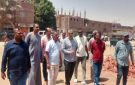 نائب محافظ أسوان يتابع جهود النظافة بحي شرق المدينة