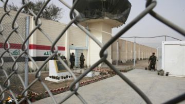 العدل: التعاقد لحجب إشارات الهواتف داخل السجون