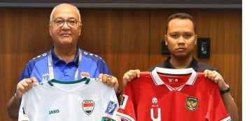 منتخبنا الوطني يواجه نظيره الإندونيسي بالزي الأبيض منتخبنا الوطني يواجه نظيره الإندونيسي بالزي الأبيض