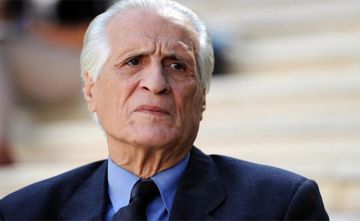 وفاة وزير الخارجية الجزائري الأسبق أحمد الإبراهيمي