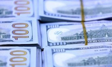 انخفاض طفيف بأسعار الدولار في بغداد مع إغلاق البورصة