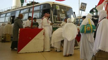 السعودية.. تداعيات منع حافلات الحجاج من الأردن ومصر والعراق من دخول المملكة على كلفة النقل السعودية.. تداعيات منع حافلات الحجاج من الأردن ومصر والعراق من دخول المملكة على كلفة النقل