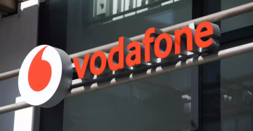 عقد فودافون للرخصة الرابعة يعزز خزينة الدولة ويدعم صندوق التقاعد.. نائب يوضح