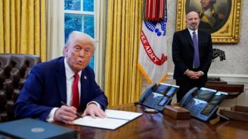 أمريكا تدخل أطول إغلاق على الإطلاق وترامب يقاوم دعوات للتفاوض أمريكا تدخل أطول إغلاق على الإطلاق وترامب يقاوم دعوات للتفاوض